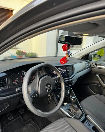 Volkswagen Polo cena 49200 przebieg: 60000, rok produkcji 2018 z Police małe 137